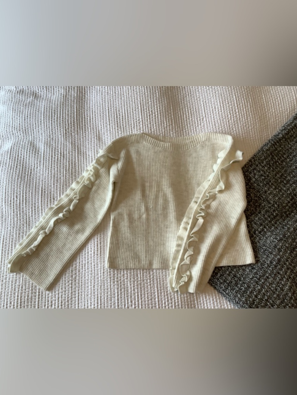RW&CO. Cream Ruffle-Trim Ribbed Sweater